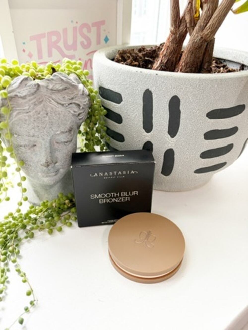 Anastasia Beverly Hills Smooth Blur Bronzer in Sunset Sizzle Brown